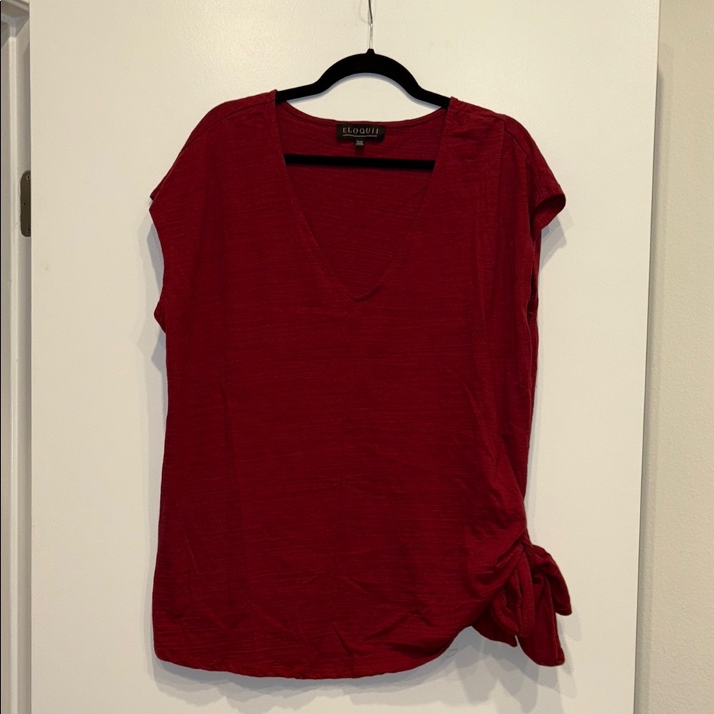 Eloquii Red Cotton  V Neck Tshirt w/ Side Tie - 14/16 - Like New